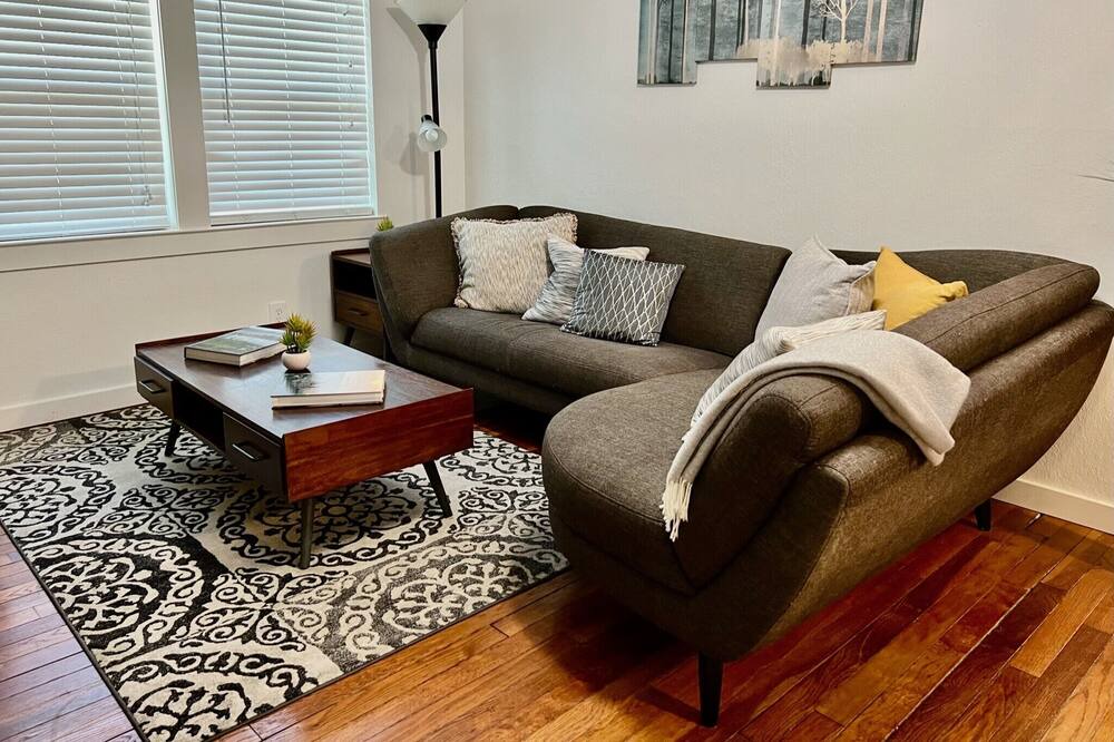 Photo of Livingroom in Lake Jackson