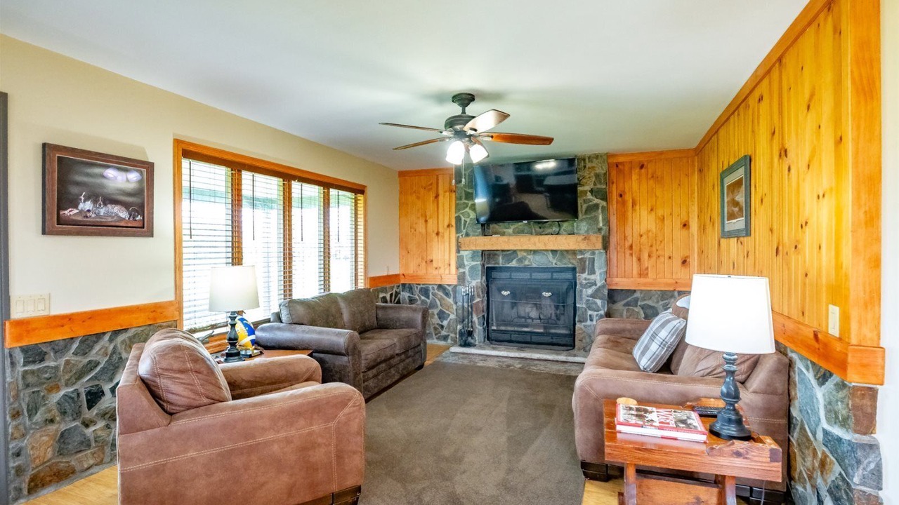 Photo of Livingroom in Davis