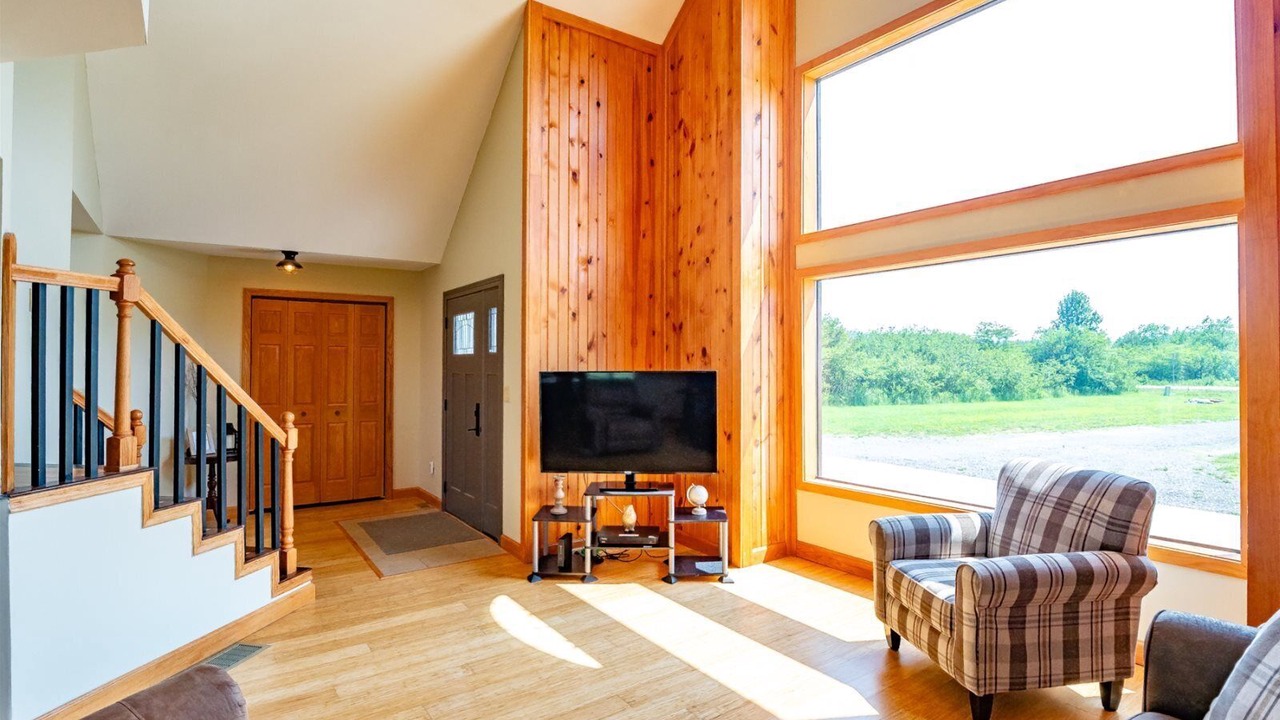 Photo of Livingroom in Davis