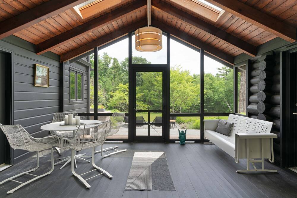 Photo of Outdoor in Woodstock