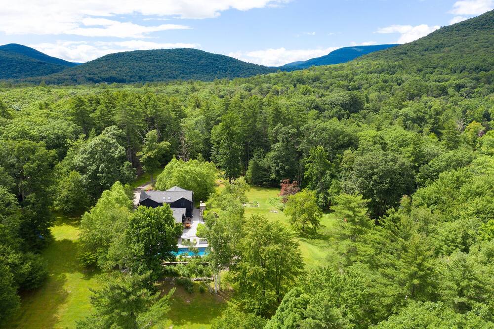 Photo of Outdoor in Woodstock
