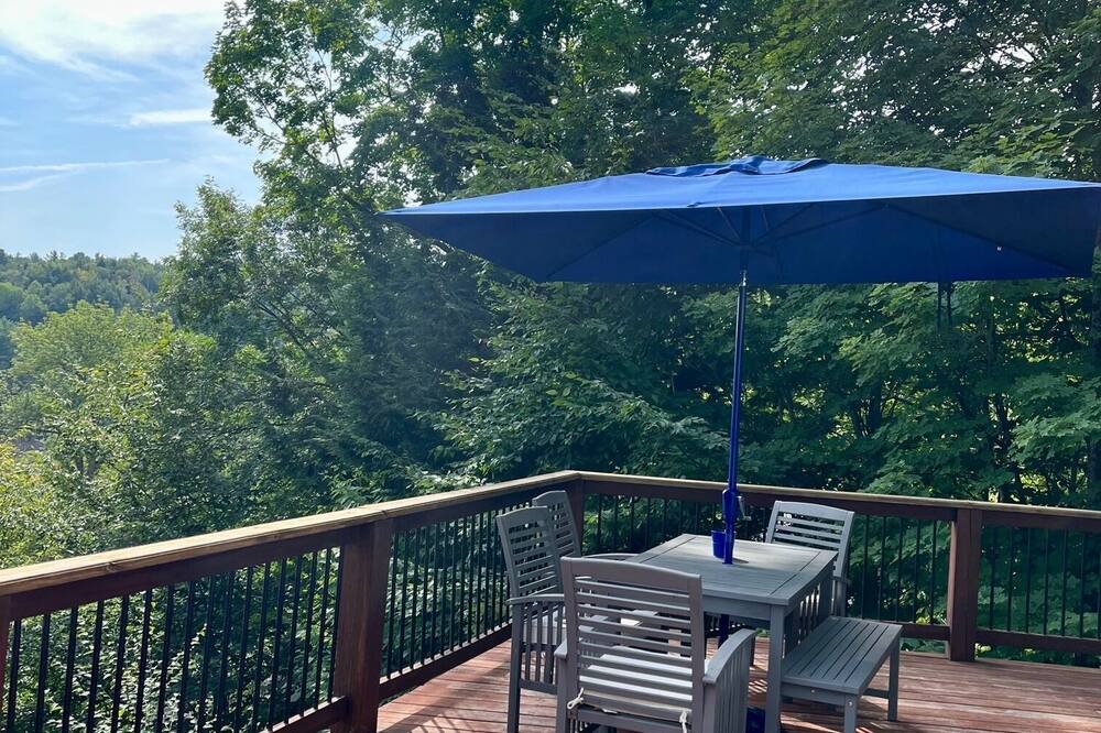 Photo of Patio Balcony in Hadley