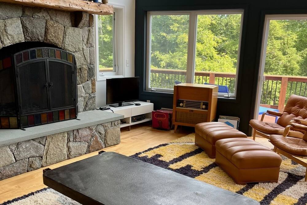 Photo of Livingroom in Hadley