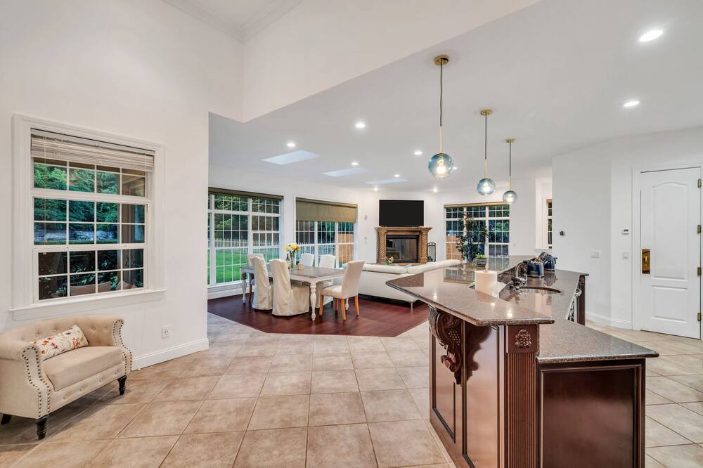 Photo of Livingroom in Wading River
