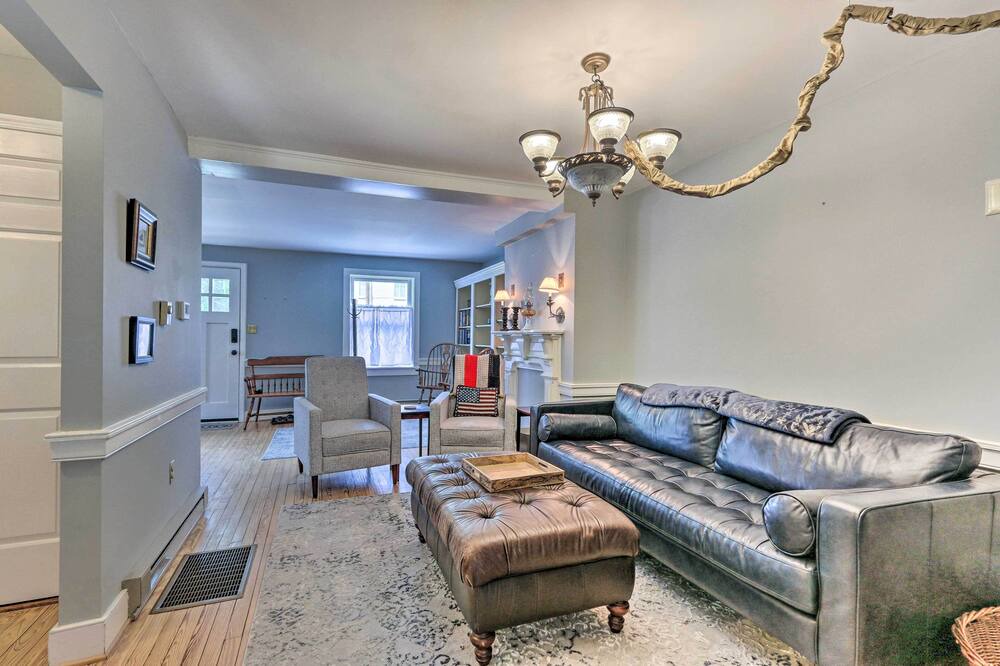 Photo of Livingroom in Shepherdstown