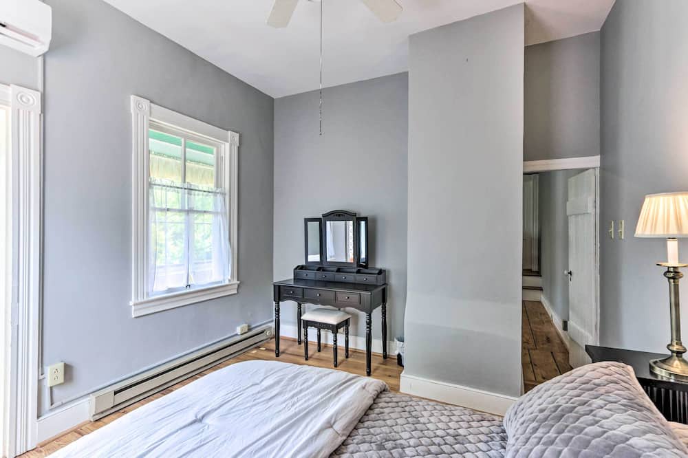 Photo of Bedroom in Shepherdstown