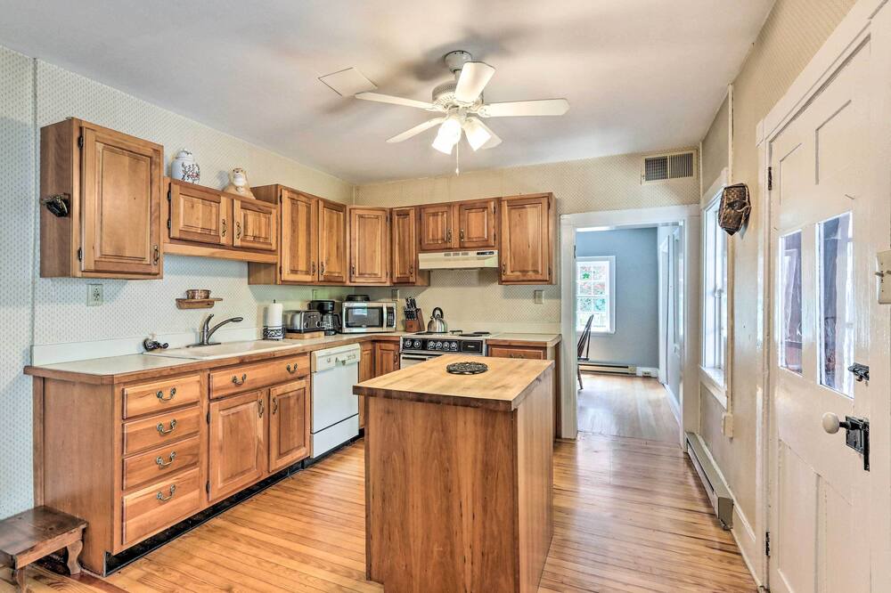 Photo of Kitchen in Shepherdstown
