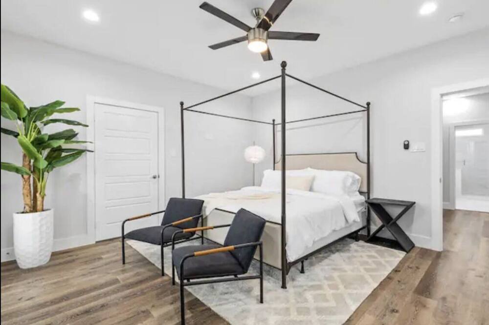 Photo of Bedroom in Hicksville