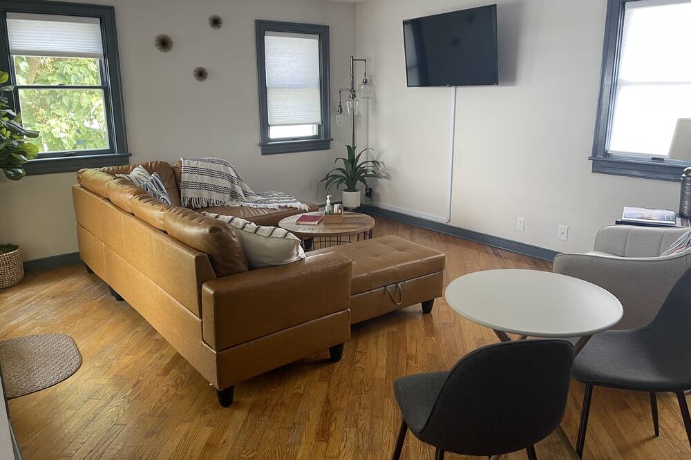 Photo of Livingroom in Shepherdstown