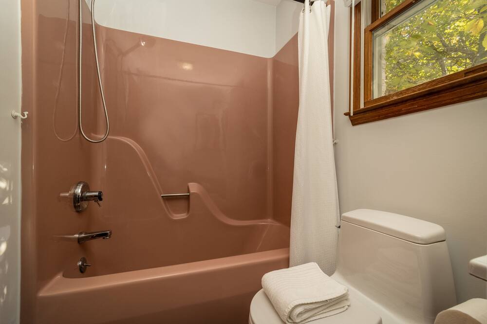 Photo of Bathroom in Elkton