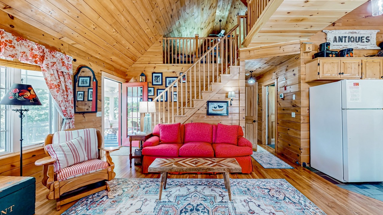 Photo of Livingroom in East Dover