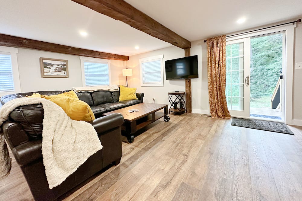Photo of Bedroom in Conway