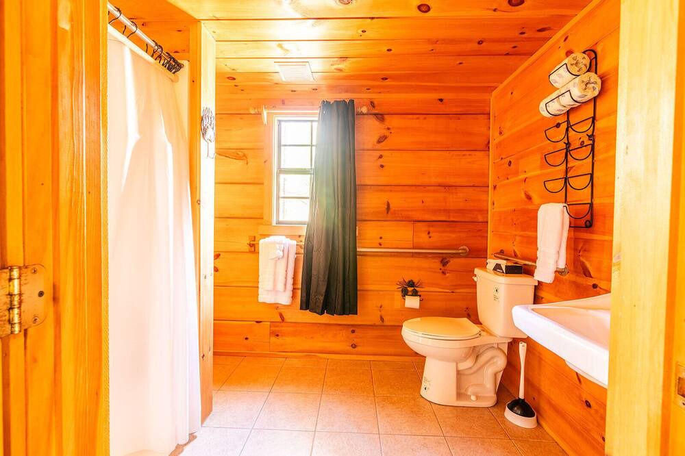 Photo of Bathroom in Hendersonville