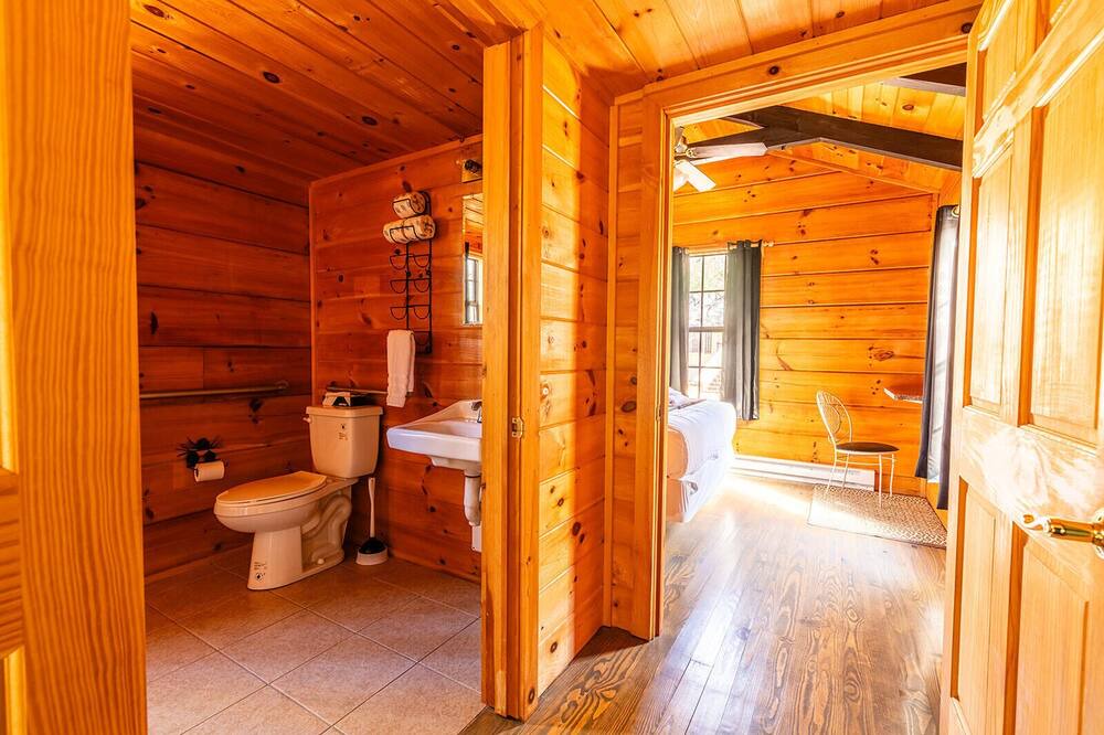 Photo of Bathroom in Hendersonville