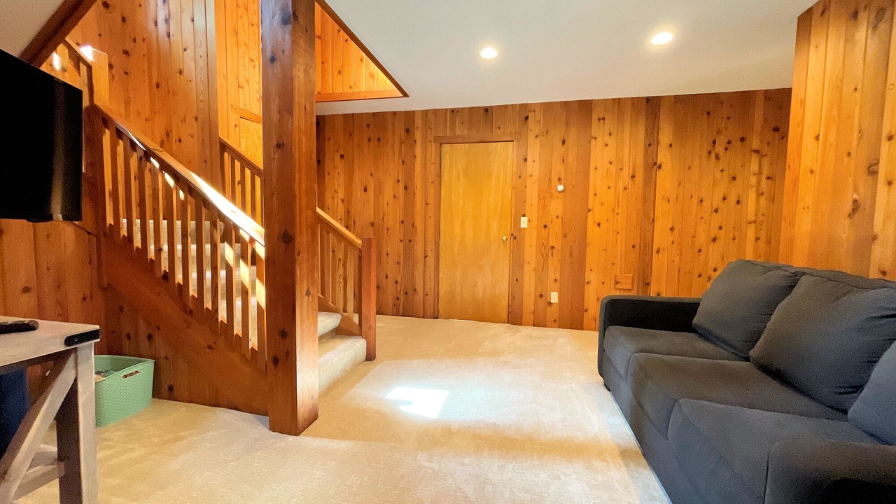 Photo of Livingroom in Bromley Mountain