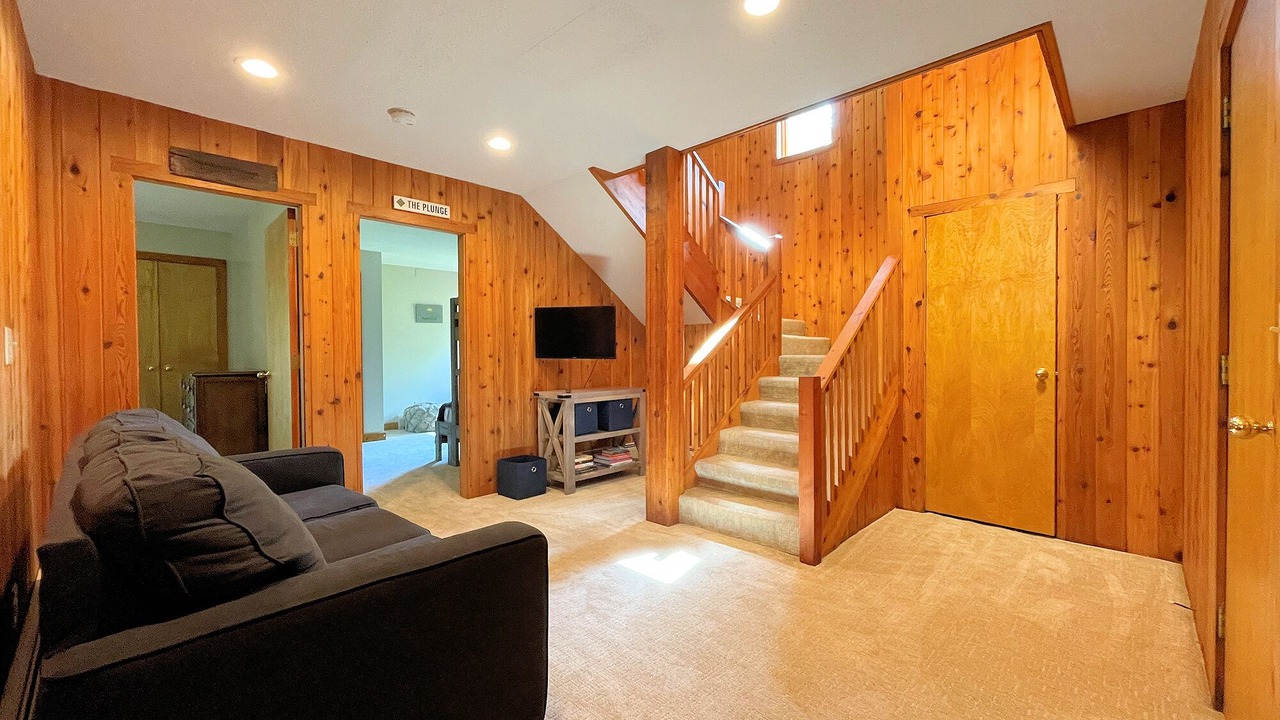 Photo of Livingroom in Bromley Mountain
