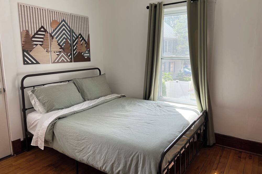 Photo of Bedroom in Duxbury