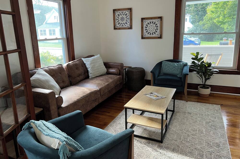 Photo of Livingroom in Duxbury