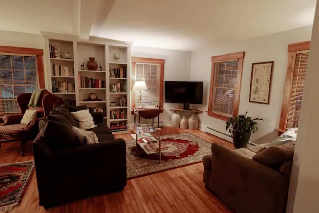 Photo of Livingroom in Brownsville