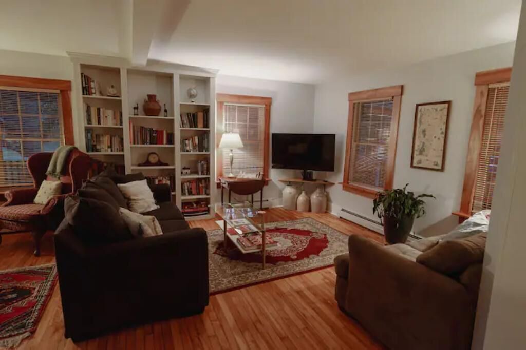 Photo of Livingroom in Brownsville