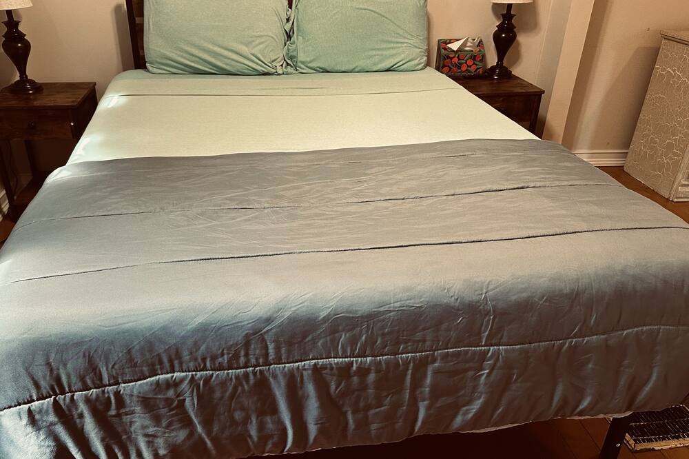Photo of Bedroom in Williamsville