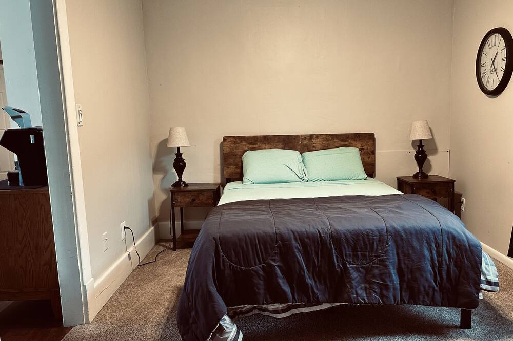 Photo of Bedroom in Williamsville