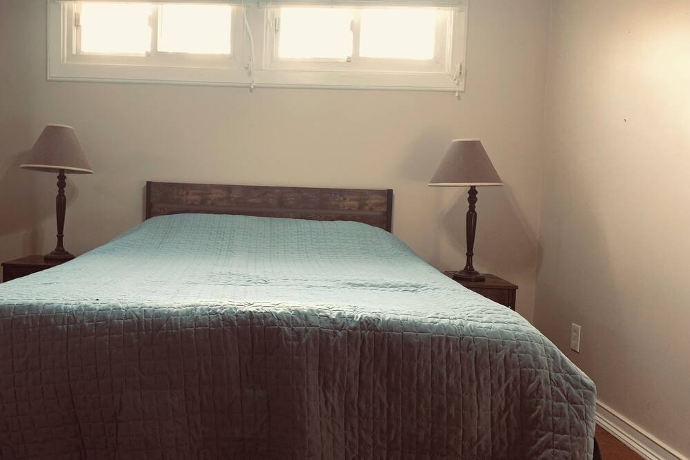 Photo of Bedroom in Williamsville