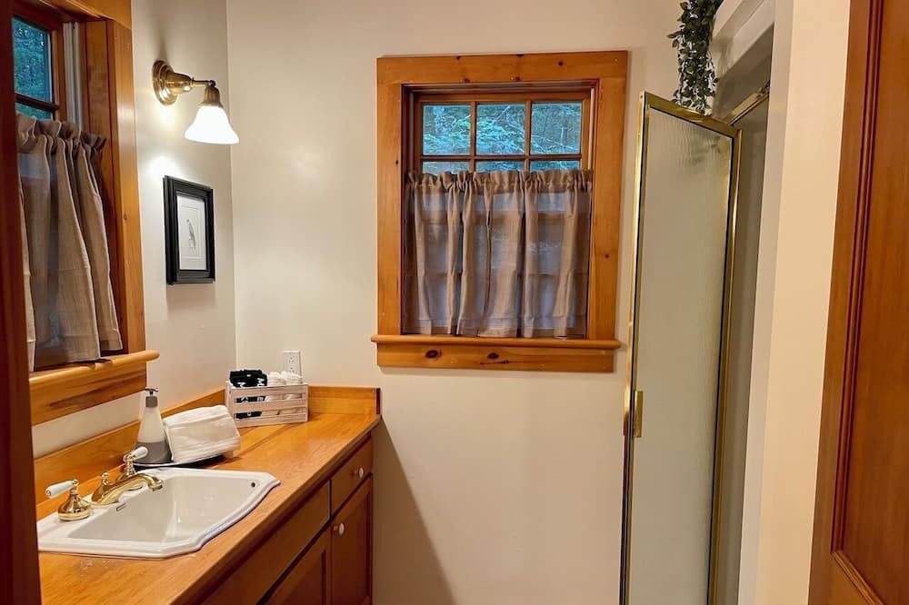 Photo of Bathroom in Middletown Springs