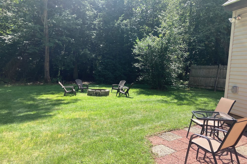 Photo of Outdoor in Litchfield