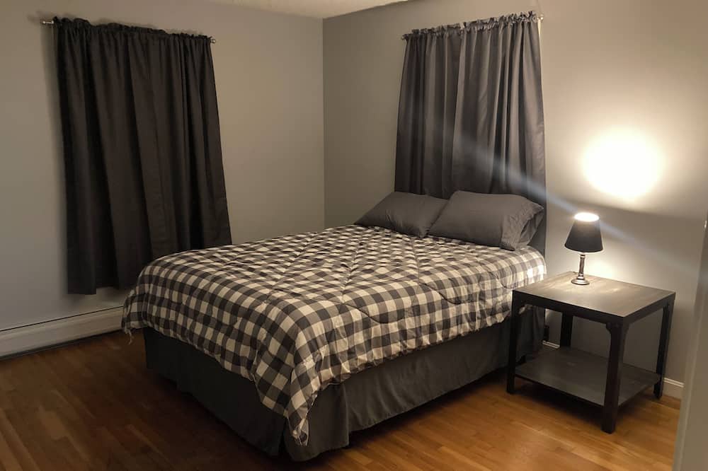 Photo of Bedroom in Litchfield