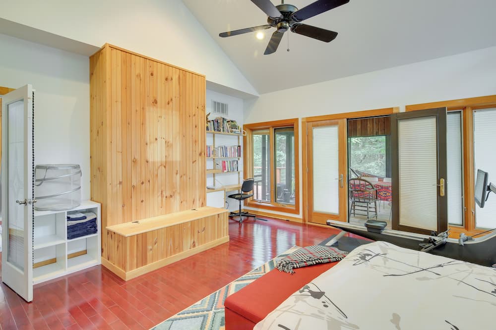 Photo of Bedroom in Monroe