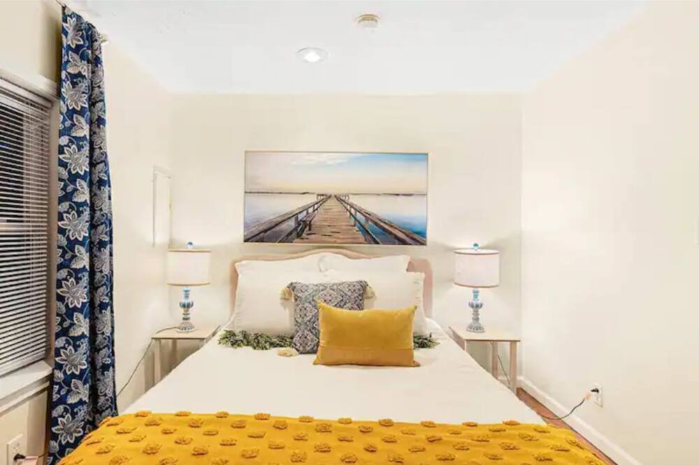Photo of Bedroom in Blossvale