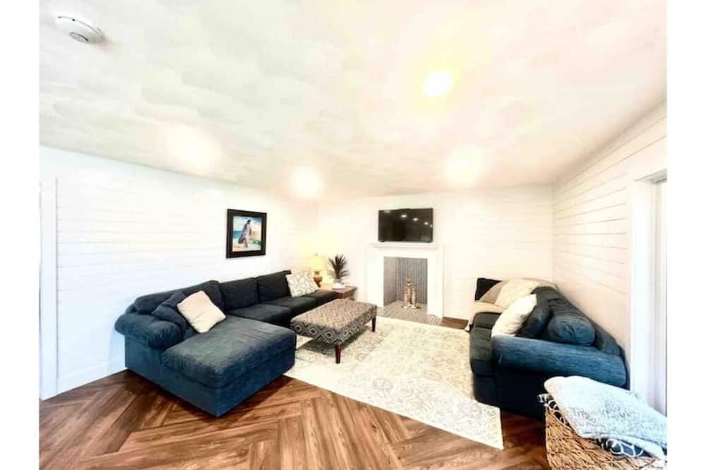 Photo of Livingroom in Vestal