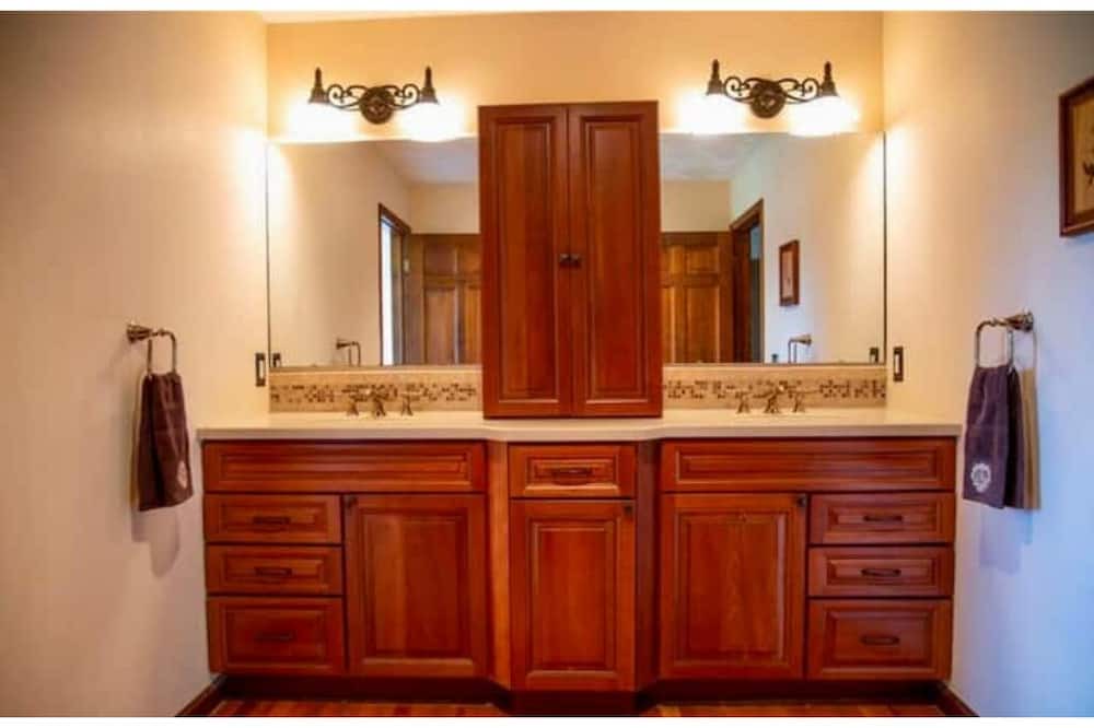 Photo of Bathroom in Vestal