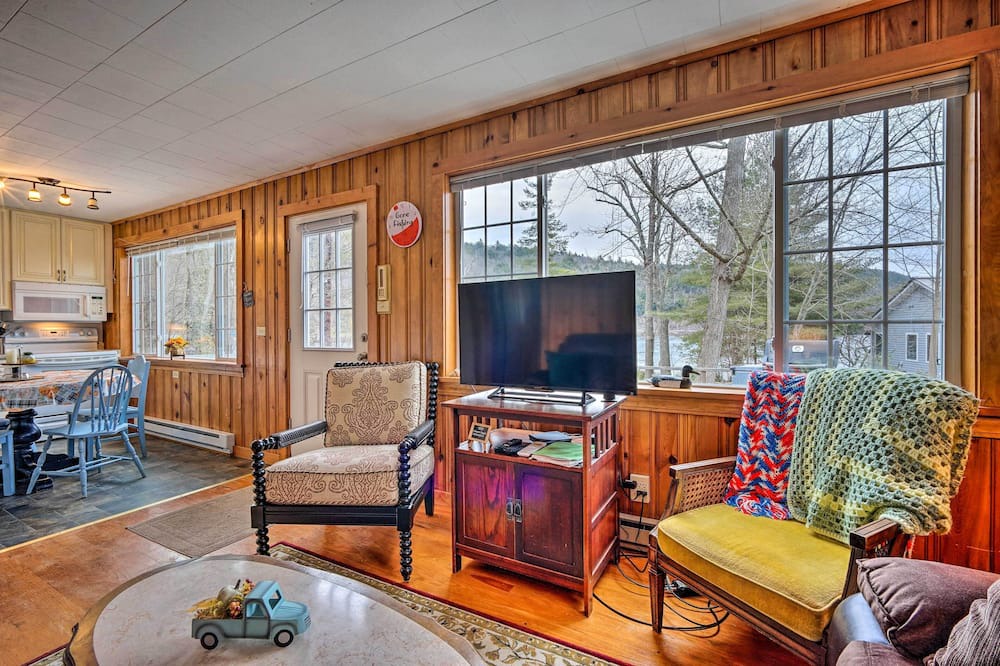 Photo of Livingroom in Poultney