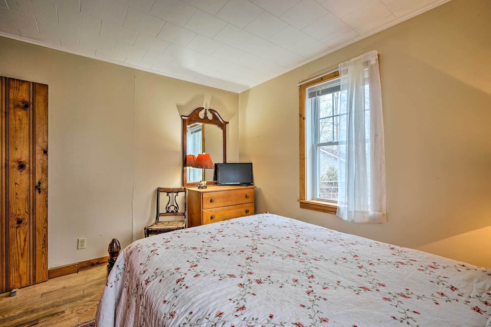 Photo of Bedroom in Poultney