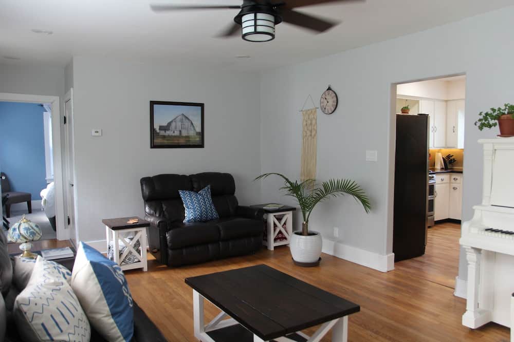 Photo of Livingroom in Waterloo
