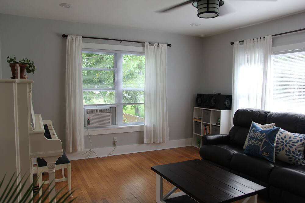 Photo of Livingroom in Waterloo