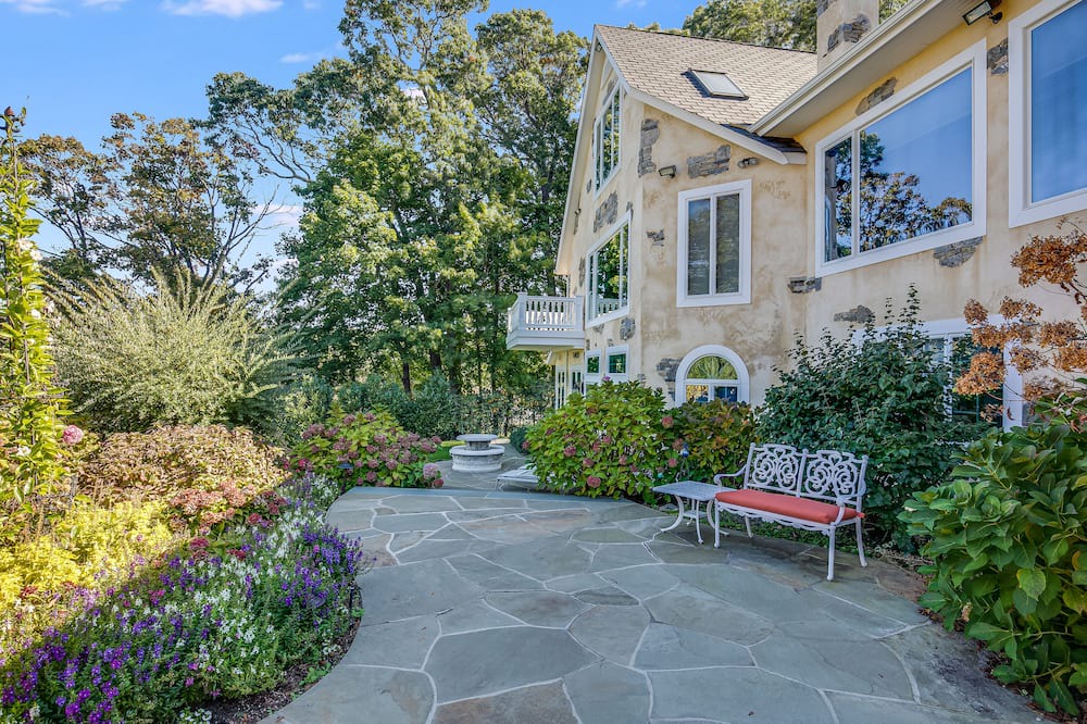 Photo of Outdoor in East Setauket