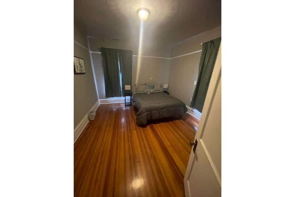 Photo of Bedroom in Charleston