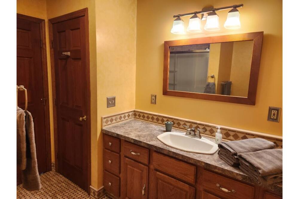 Photo of Bathroom in Town of Ephratah