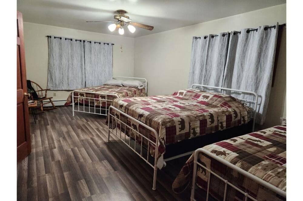 Photo of Bedroom in Town of Ephratah