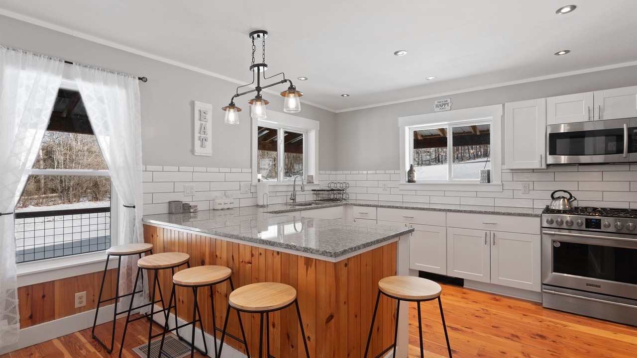 Photo of Kitchen in Burlington Flats