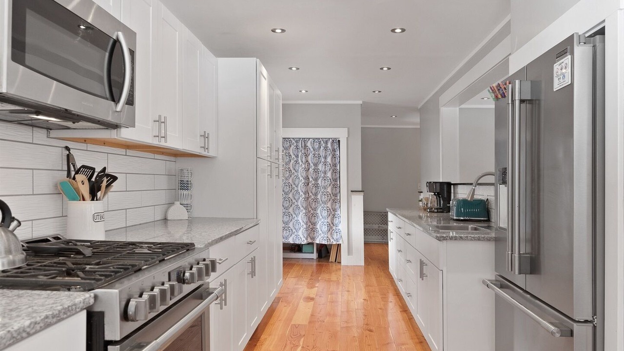 Photo of Kitchen in Burlington Flats