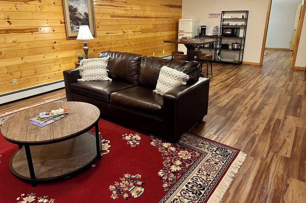 Photo of Livingroom in Accident