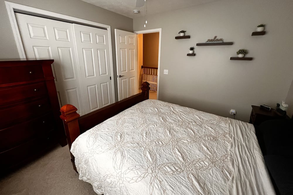 Photo of Bedroom in Perry