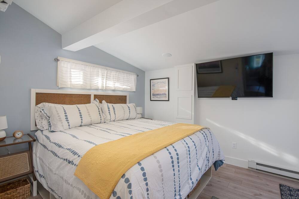 Photo of Bedroom in Malletts Bay