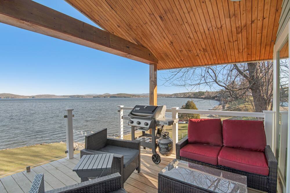Photo of Patio Balcony in Malletts Bay