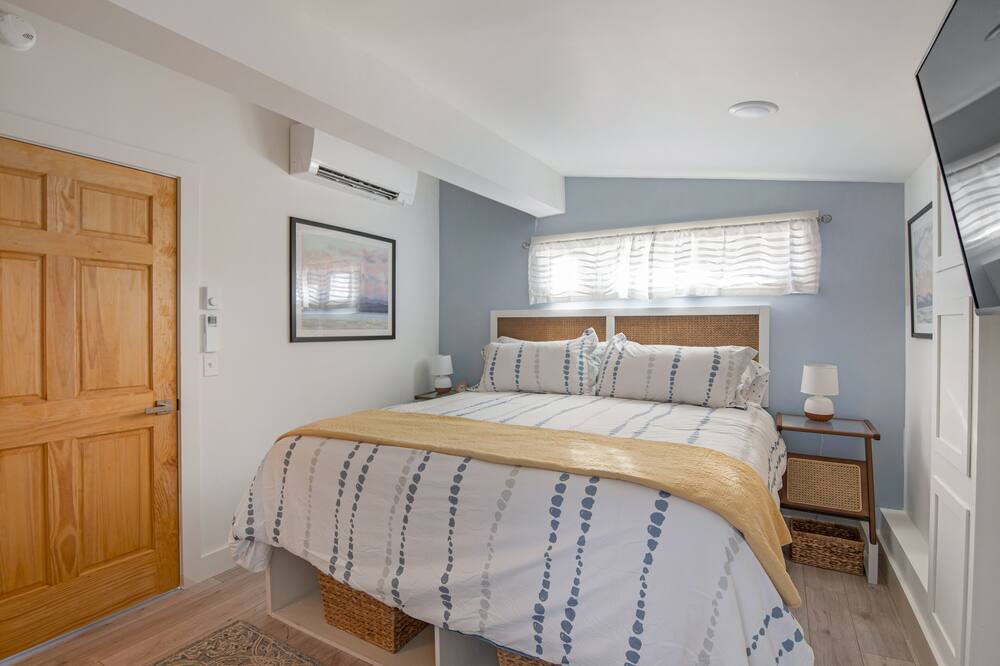 Photo of Bedroom in Malletts Bay