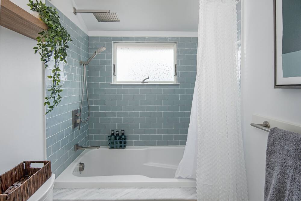 Photo of Bathroom in Malletts Bay